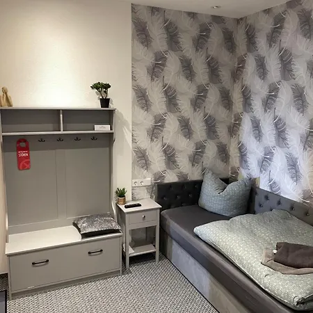 Und Bernburger Point Гостевой дом Бернбург